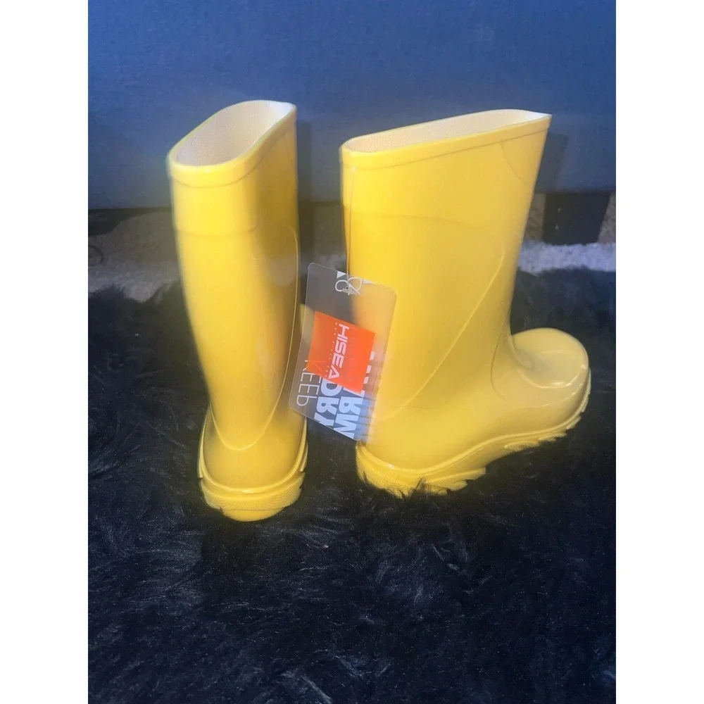 111.-     HISEA Kids size 4 rubber rain boots, waterproof midcalf